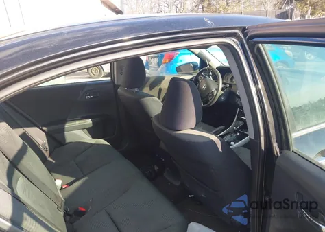 2017 Honda Accord Lx z USA, uszkodzony, nr VIN 1HGCR2F35HA204347